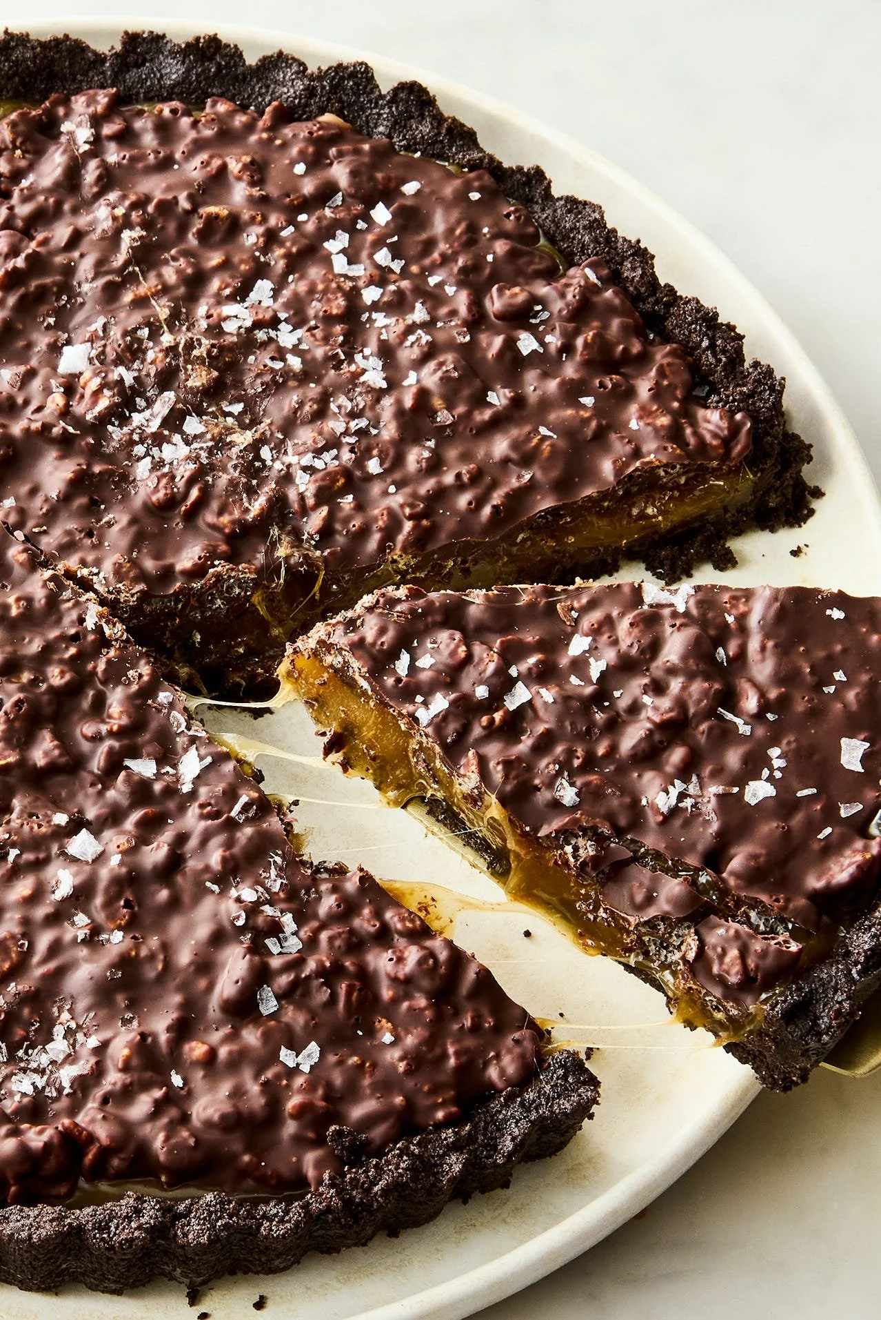 Delicious Caramel Crunch Tart with rich caramel sauce and crunchy topping