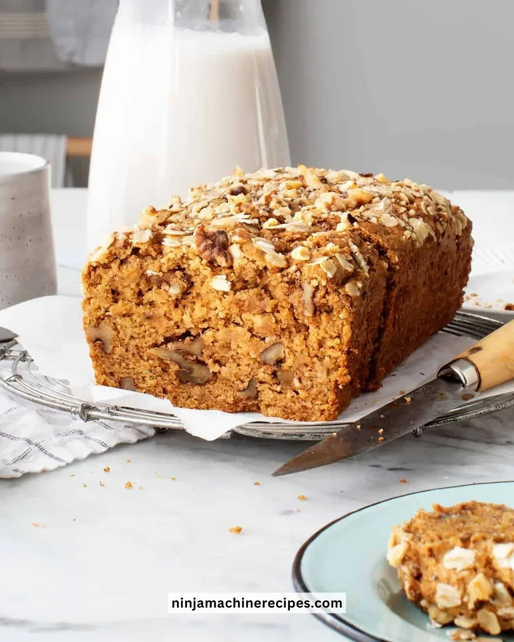 Healthy banana bread baked with natural ingredients and ripe bananas.
