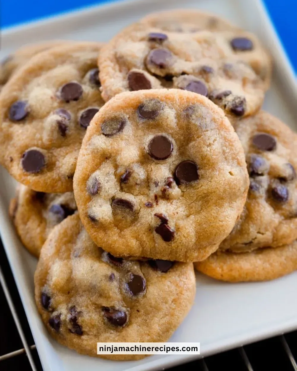 Healthy chocolate chip cookies made with natural ingredients