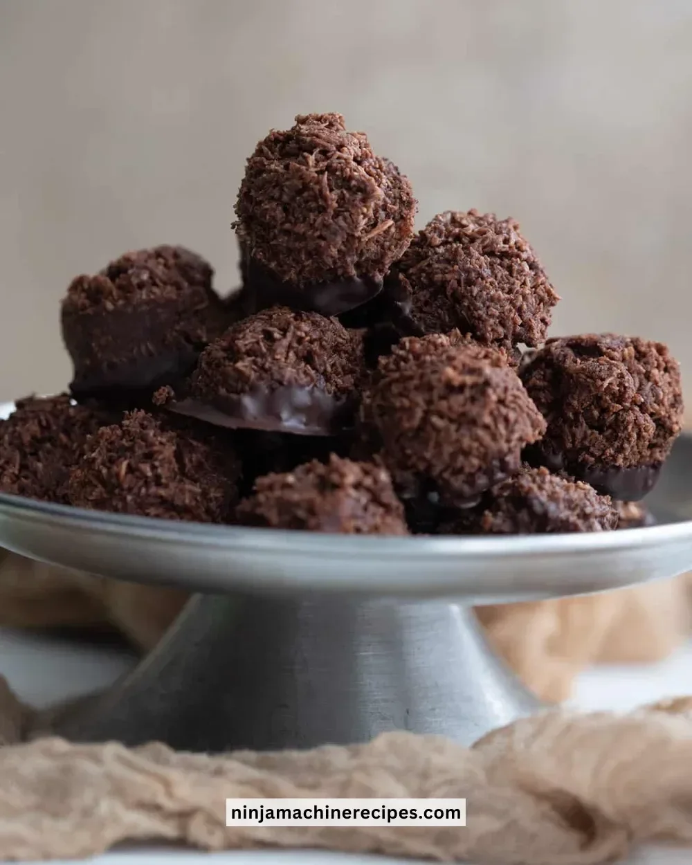 No bake keto macaroons made with coconut and sugar-free ingredients