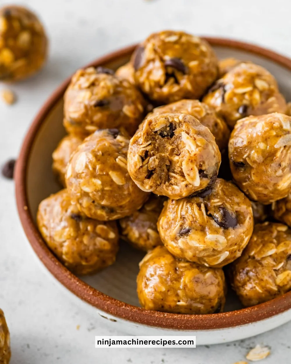 Delicious no-bake energy balls made with nuts and oats